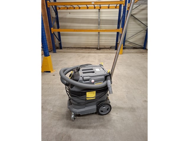 Bedrijfstofzuiger karcher, nt 30/1 tact l, bouwjaar 2020 - afbeelding 1 van  5