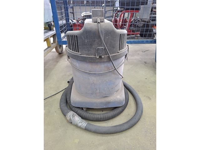 Bedrijfstofzuiger numatic - afbeelding 3 van  3