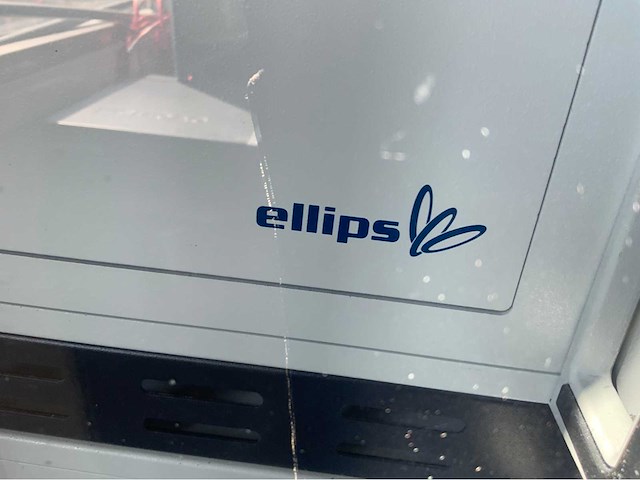 Bedrijfsunit met rvs technische installatie - afbeelding 8 van  19