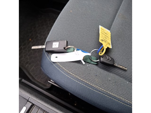 Bedrijfswagen, citroën, berlingo - afbeelding 41 van  46