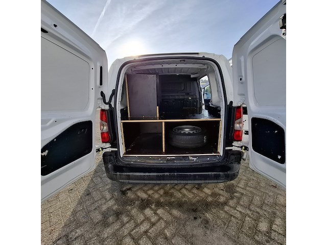 Bedrijfswagen, citroen, berlingo - afbeelding 28 van  43