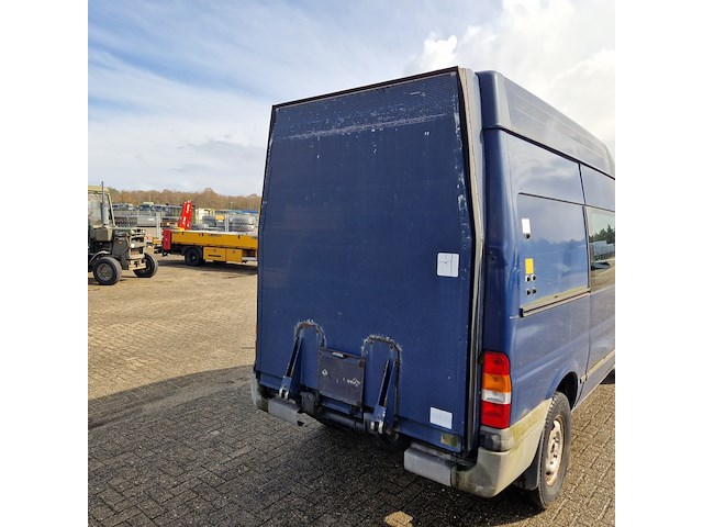 Bedrijfswagen, ford, transit - afbeelding 30 van  42