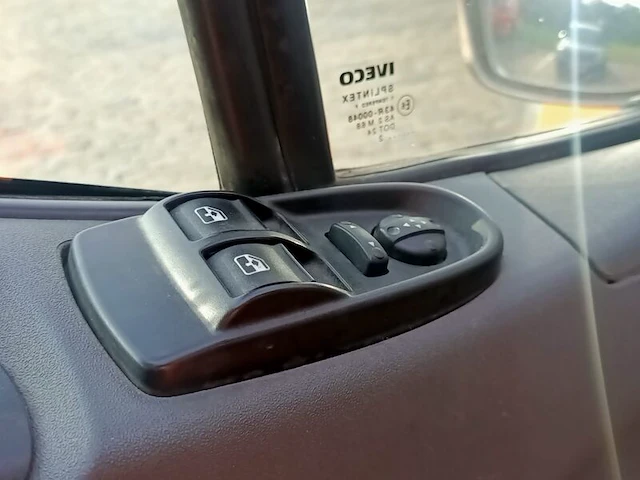 Bedrijfswagen, iveco, daily 35c15d met openlaadbak en laadkraan maxilift, 2012 - afbeelding 3 van  35
