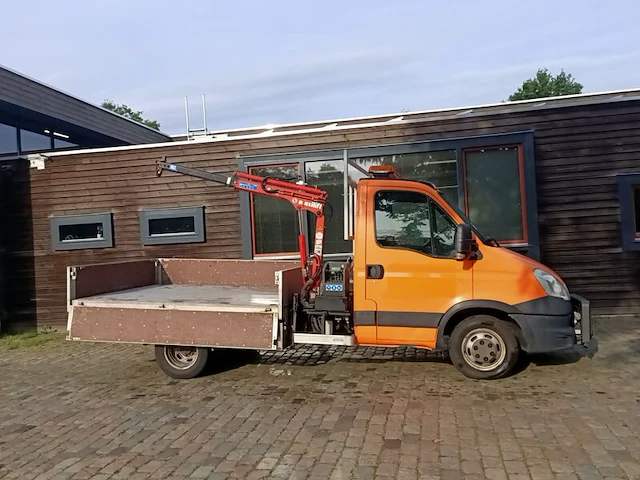 Bedrijfswagen, iveco, daily 35c15d met openlaadbak en laadkraan maxilift, 2012 - afbeelding 1 van  35