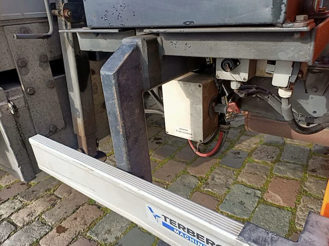 Bedrijfswagen, iveco, daily 35c15d met openlaadbak en laadkraan maxilift, 2012 - afbeelding 21 van  35