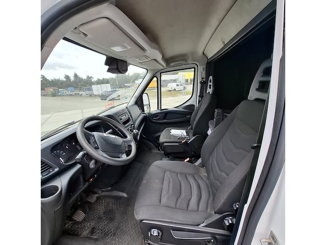 Bedrijfswagen, iveco, daily 35s15v 2.3 410, 2016 - afbeelding 3 van  39