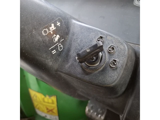 Bedrijfswagen, john deere, hpx 815e - afbeelding 31 van  70