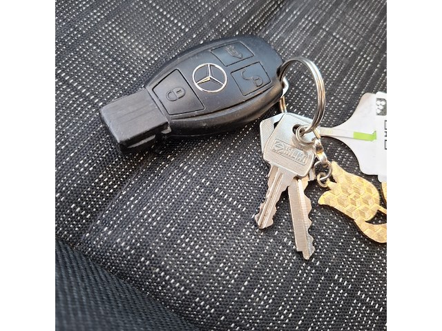 Bedrijfswagen mercedes-benz, vito 109 cdi dc, n.v.t., bouwjaar 2018 - afbeelding 43 van  49