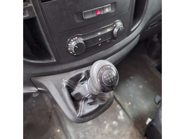 Bedrijfswagen, mercedes-benz, vito - afbeelding 26 van  57