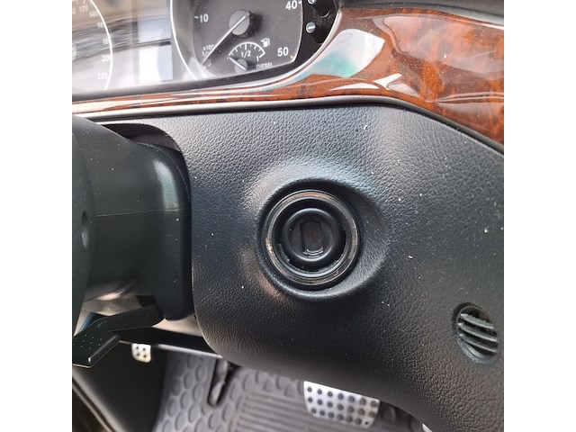 Bedrijfswagen, mercedes, viano - afbeelding 26 van  51