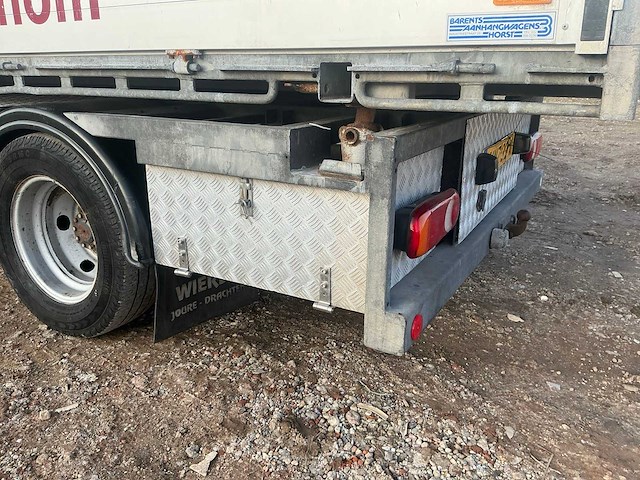 Bedrijfswagen met laadkraan - afbeelding 6 van  20