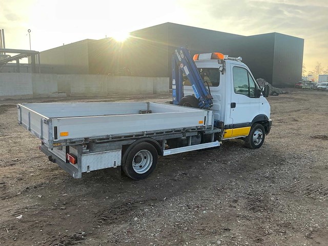 Bedrijfswagen met laadkraan - afbeelding 15 van  20