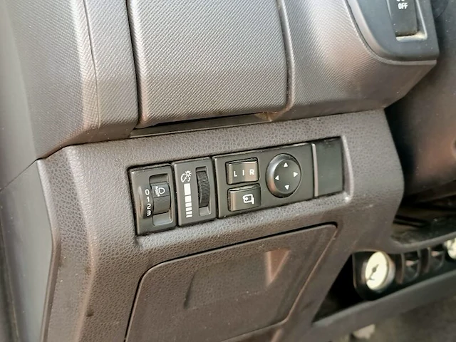 Bedrijfswagen met openlaadbak, isuzu, d-max met laadkraan maxilift, 2.5 single cab l, 2014 - afbeelding 7 van  45