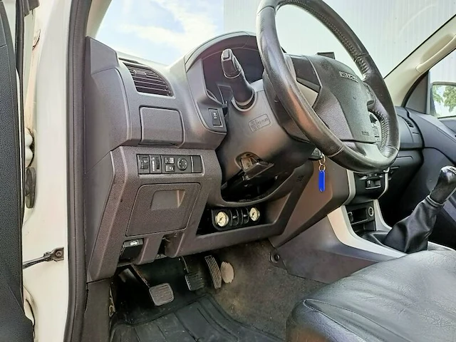 Bedrijfswagen met openlaadbak, isuzu, d-max met laadkraan maxilift, 2.5 single cab l, 2014 - afbeelding 11 van  45