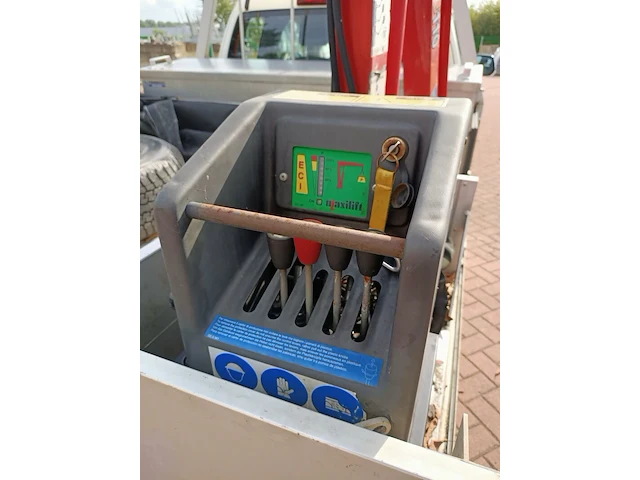 Bedrijfswagen met openlaadbak, isuzu, d-max met laadkraan maxilift, 2.5 single cab l, 2014 - afbeelding 25 van  45