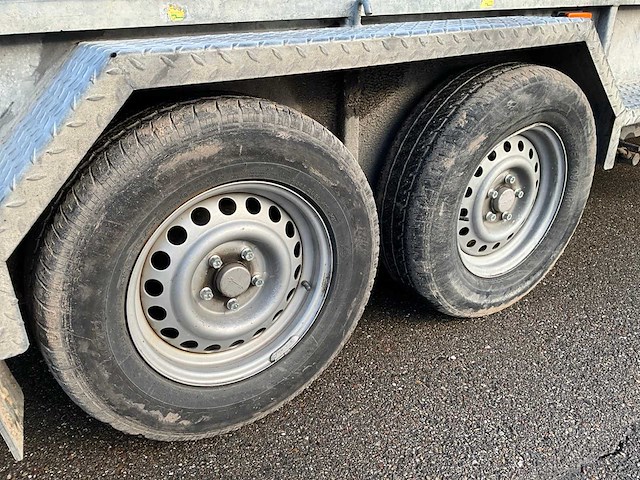 Bedrijfswagen met oplegger - afbeelding 13 van  28