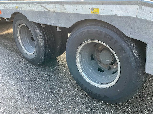 Bedrijfswagen met oplegger - afbeelding 11 van  26