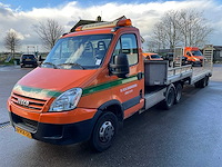 Bedrijfswagen met oplegger