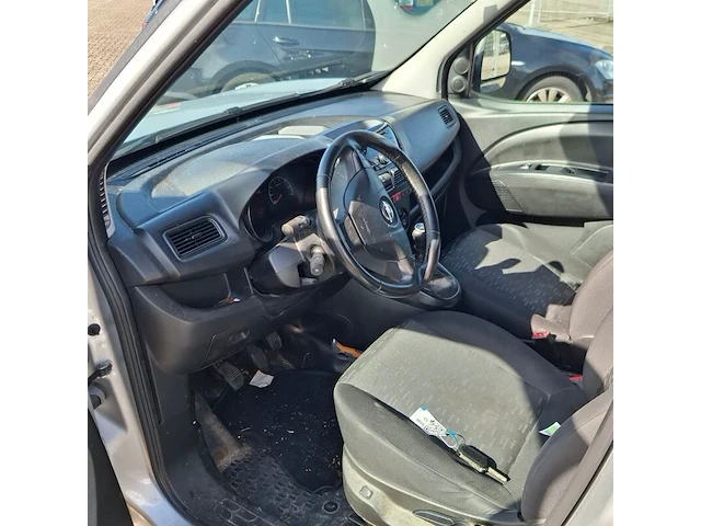Bedrijfswagen, opel, combo, 2018 - afbeelding 9 van  16