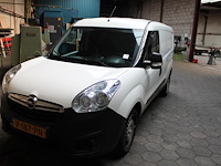 Bedrijfswagen opel combo met kenteken v-187-pn. datum eerste toelating 12-06-2018. vervaldatum apk 22-03-20... - afbeelding 1 van  12