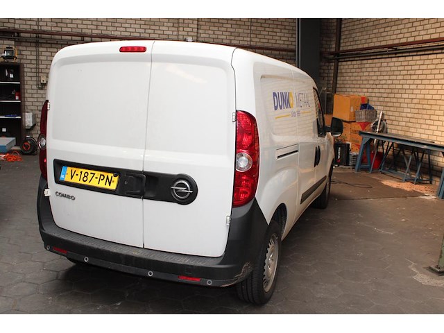 Bedrijfswagen opel combo met kenteken v-187-pn. datum eerste toelating 12-06-2018. vervaldatum apk 22-03-20... - afbeelding 6 van  12