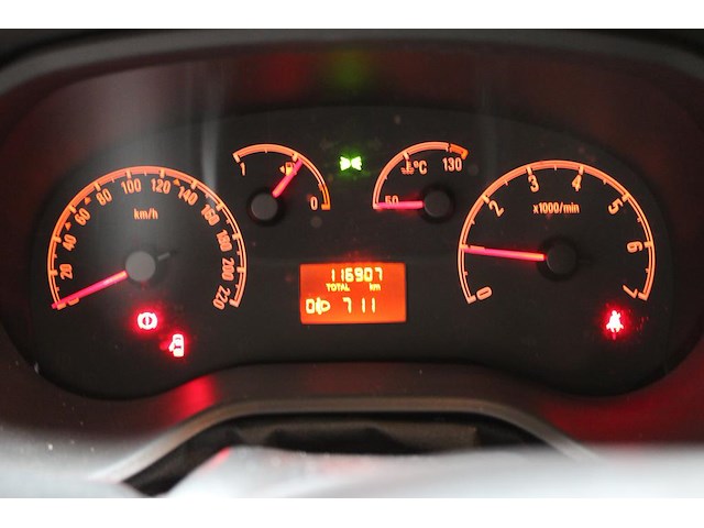 Bedrijfswagen opel combo met kenteken v-187-pn. datum eerste toelating 12-06-2018. vervaldatum apk 22-03-20... - afbeelding 9 van  12
