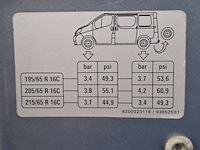 Bedrijfswagen opel, vivaro 2.5, bouwjaar 2011 - afbeelding 39 van  47