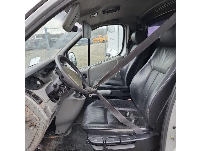 Bedrijfswagen, opel, vivaro, 2.5 dti l2h1, 2004 - afbeelding 12 van  14