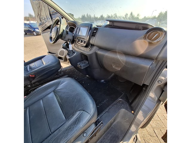 Bedrijfswagen, opel, vivaro-b, 2016 - afbeelding 26 van  43