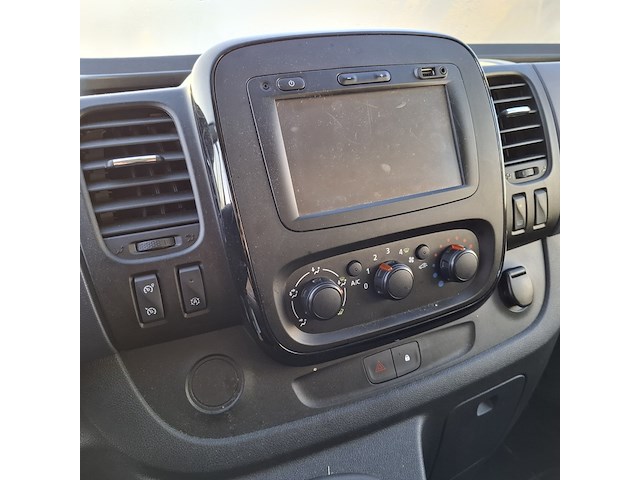 Bedrijfswagen, opel, vivaro - afbeelding 22 van  46