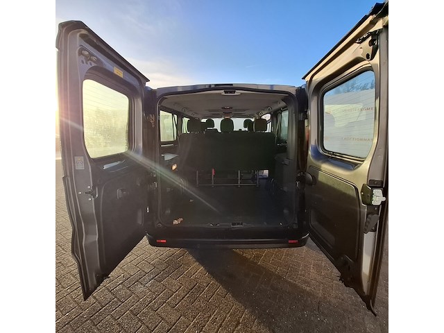 Bedrijfswagen, opel, vivaro - afbeelding 26 van  46