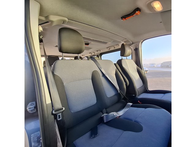 Bedrijfswagen, opel, vivaro - afbeelding 31 van  46