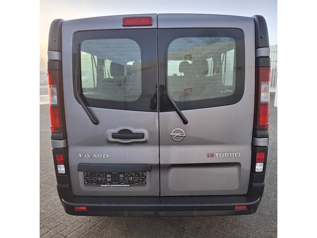 Bedrijfswagen, opel, vivaro - afbeelding 43 van  46