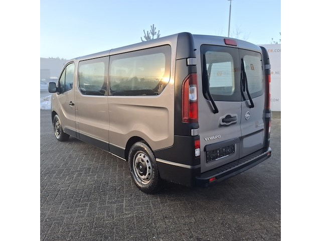 Bedrijfswagen, opel, vivaro - afbeelding 44 van  46