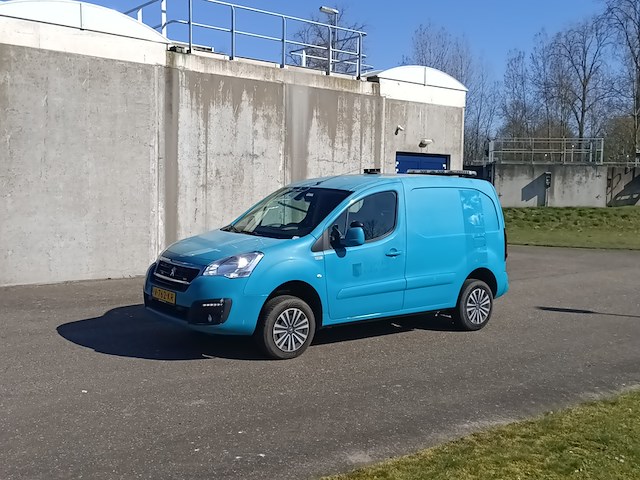 Bedrijfswagen, peugeot, 4x4 dangel, 120 1.6 bluehdi 100 l1 premium pack s&s, 2017 - afbeelding 1 van  33