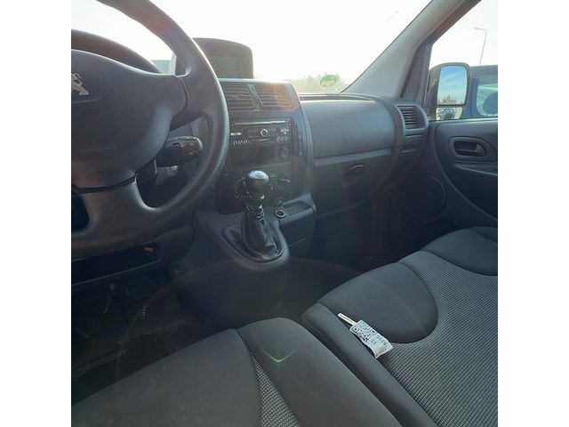Bedrijfswagen, peugeot, expert, 229 2.0 hdi l2h1 dc navteq 2, 2015 - afbeelding 5 van  16