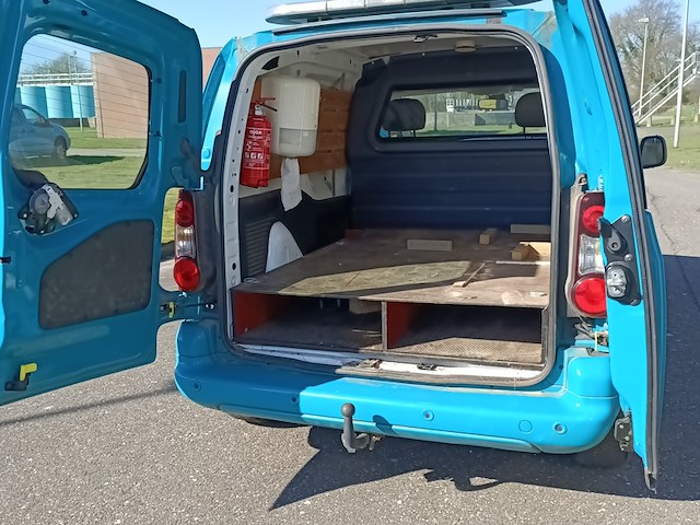 Bedrijfswagen, peugeot, partner, 120 1.6 bluehdi 100 l1 xr s&s, 2016 - afbeelding 13 van  31