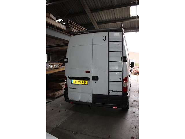 Bedrijfswagen renault master t33 2.5 dci l2h2 met kenteken 31-vtj-8 en kilometerstand 489.032 km. bouwjaar ... - afbeelding 6 van  11
