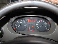 Bedrijfswagen renault master t33 2.5 dci l2h2 met kenteken 31-vtj-8 en kilometerstand 489.032 km. bouwjaar ... - afbeelding 8 van  11