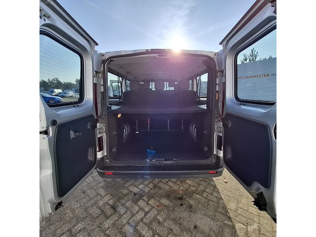 Bedrijfswagen, renault, trafic - afbeelding 30 van  47