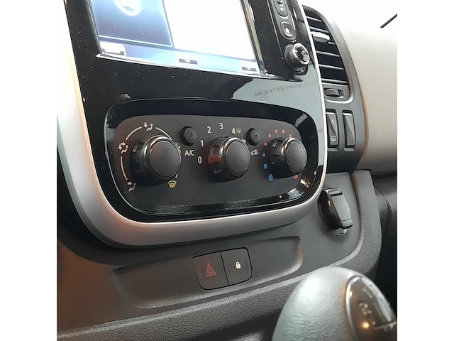 Bedrijfswagen, renault, trafic - afbeelding 14 van  33