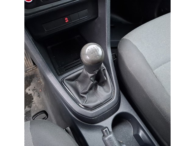 Bedrijfswagen, volkswagen, caddy - afbeelding 24 van  44