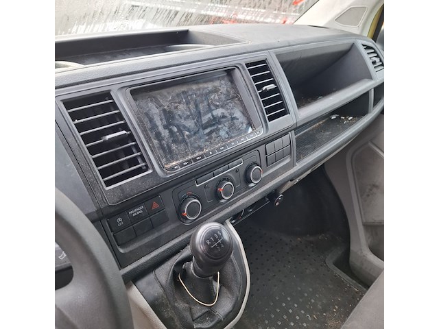 Bedrijfswagen, volkswagen, transporter, 2.0 tdi l1h1 highline - afbeelding 13 van  47