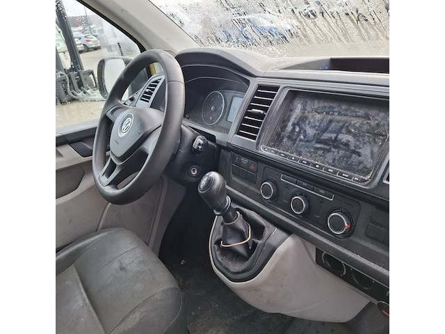 Bedrijfswagen, volkswagen, transporter, 2.0 tdi l1h1 highline - afbeelding 35 van  47