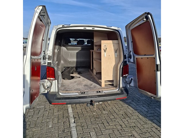 Bedrijfswagen volkswagen, transporter 2.0 tdi l2h1, bouwjaar 2024 - afbeelding 35 van  52
