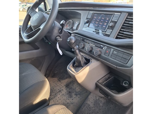 Bedrijfswagen volkswagen, transporter 2.0 tdi l2h1, bouwjaar 2024 - afbeelding 46 van  52