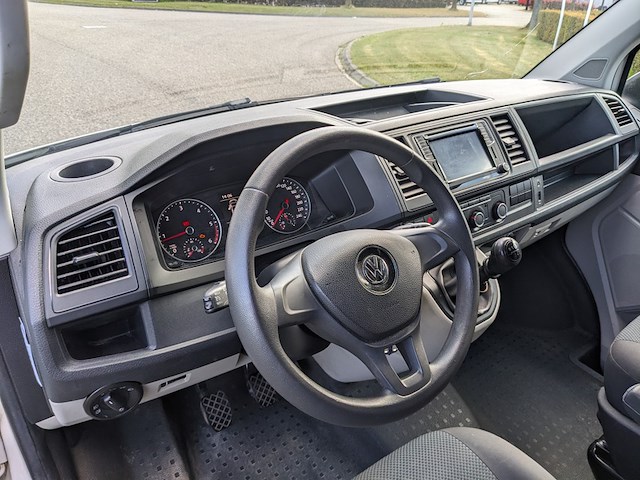 Bedrijfswagen, volkswagen, transporter 2.0 tdi l2h1 highline, wit, 2018 - afbeelding 2 van  33