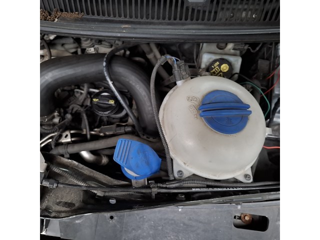 Bedrijfswagen, volkswagen, transporter, 2015 - afbeelding 38 van  50