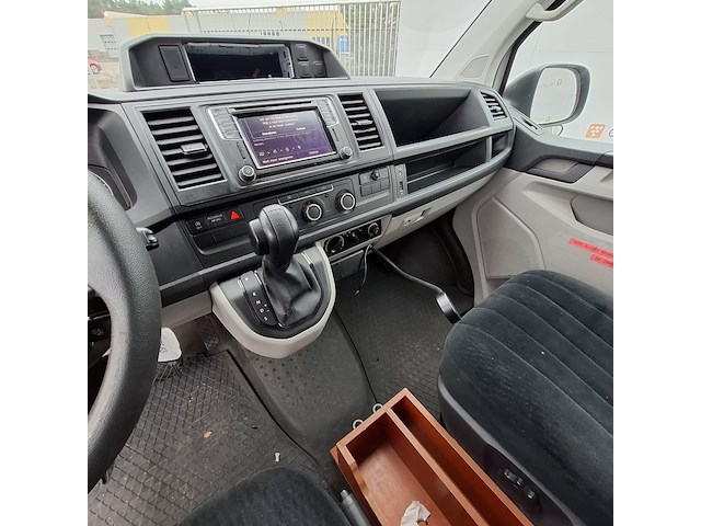 Bedrijfswagen, volkswagen, transporter 4-motion - afbeelding 31 van  45