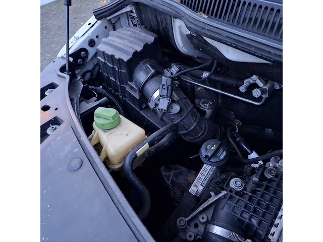 Bedrijfswagen, volkswagen, transporter - afbeelding 14 van  46